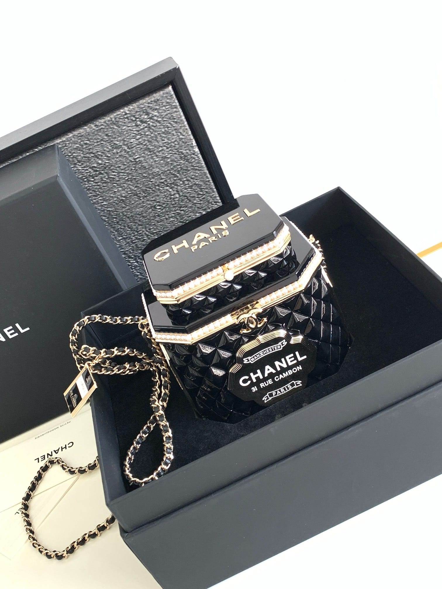 Tea box Minaudiere Chanel AS4954
