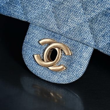 Classic 11.12 handbag Chanel A01112