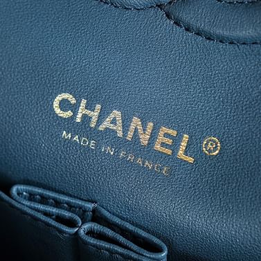 Classic 11.12 handbag Chanel A01112