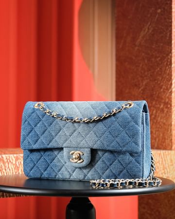 Classic 11.12 handbag Chanel A01112