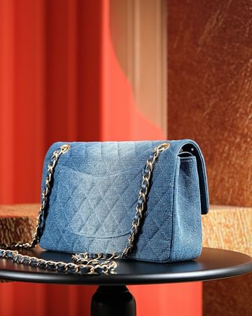 Classic 11.12 handbag Chanel A01112