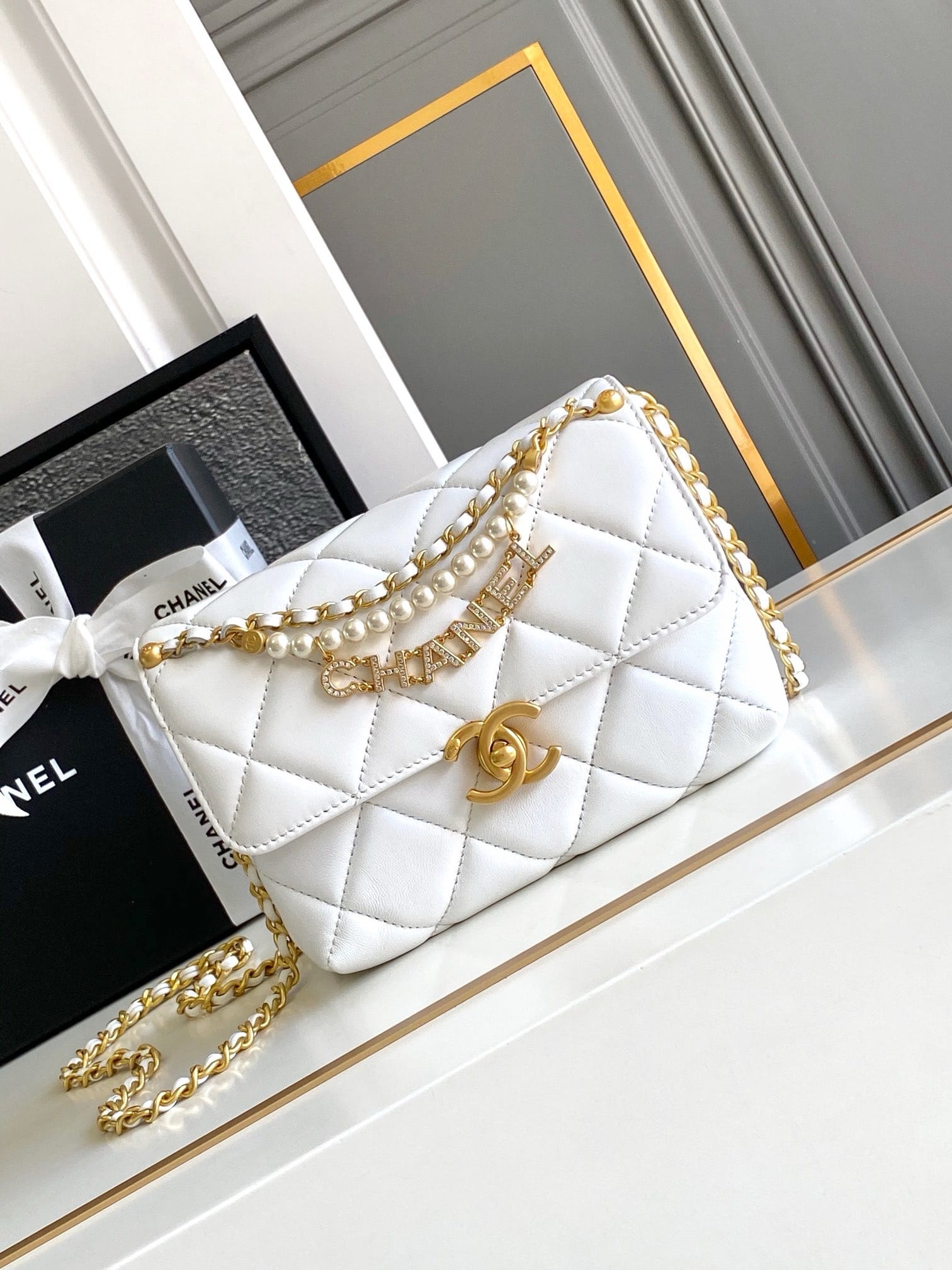 Mini Flap bag Chanel AS4986.1