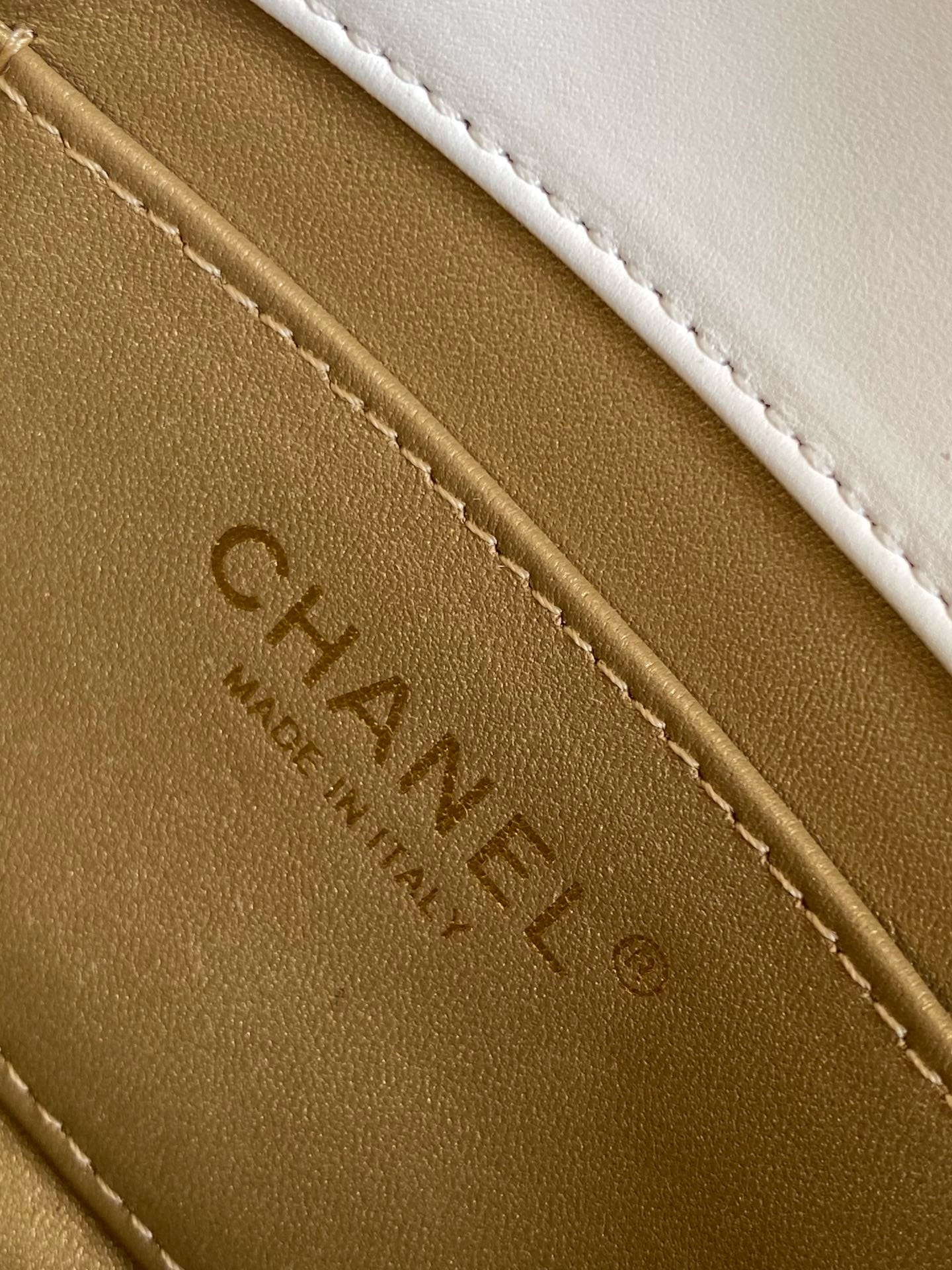 Mini Flap bag Chanel AS4986.1