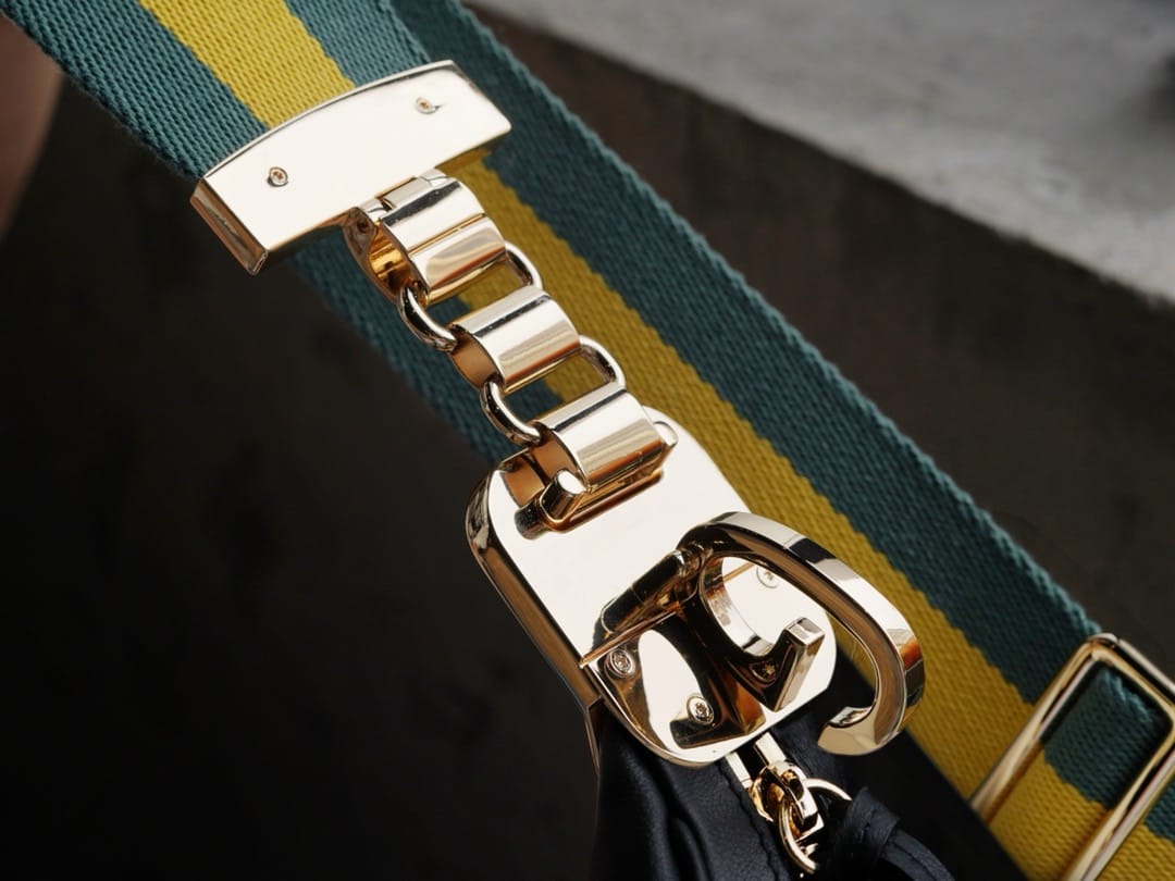 Attache Gucci 702823.3