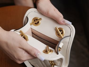 Marmont Gucci 696123.1