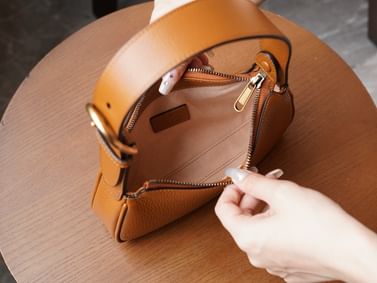 Aphrodite Gucci 739076.1