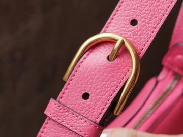 Aphrodite Gucci 739076.2