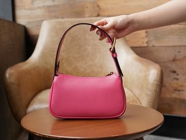 Aphrodite Gucci 739076.2