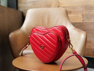 Interlocking Gucci 751628