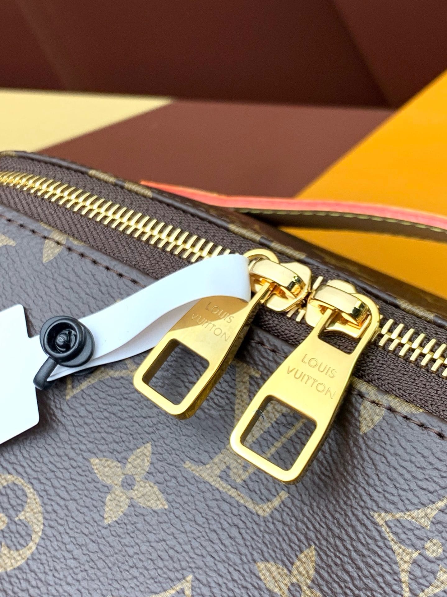 Toiletry Bag Louis Vuitton M11508