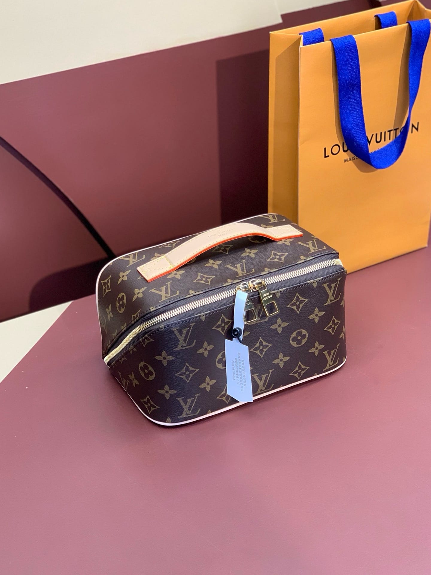 Toiletry Bag Louis Vuitton M11508