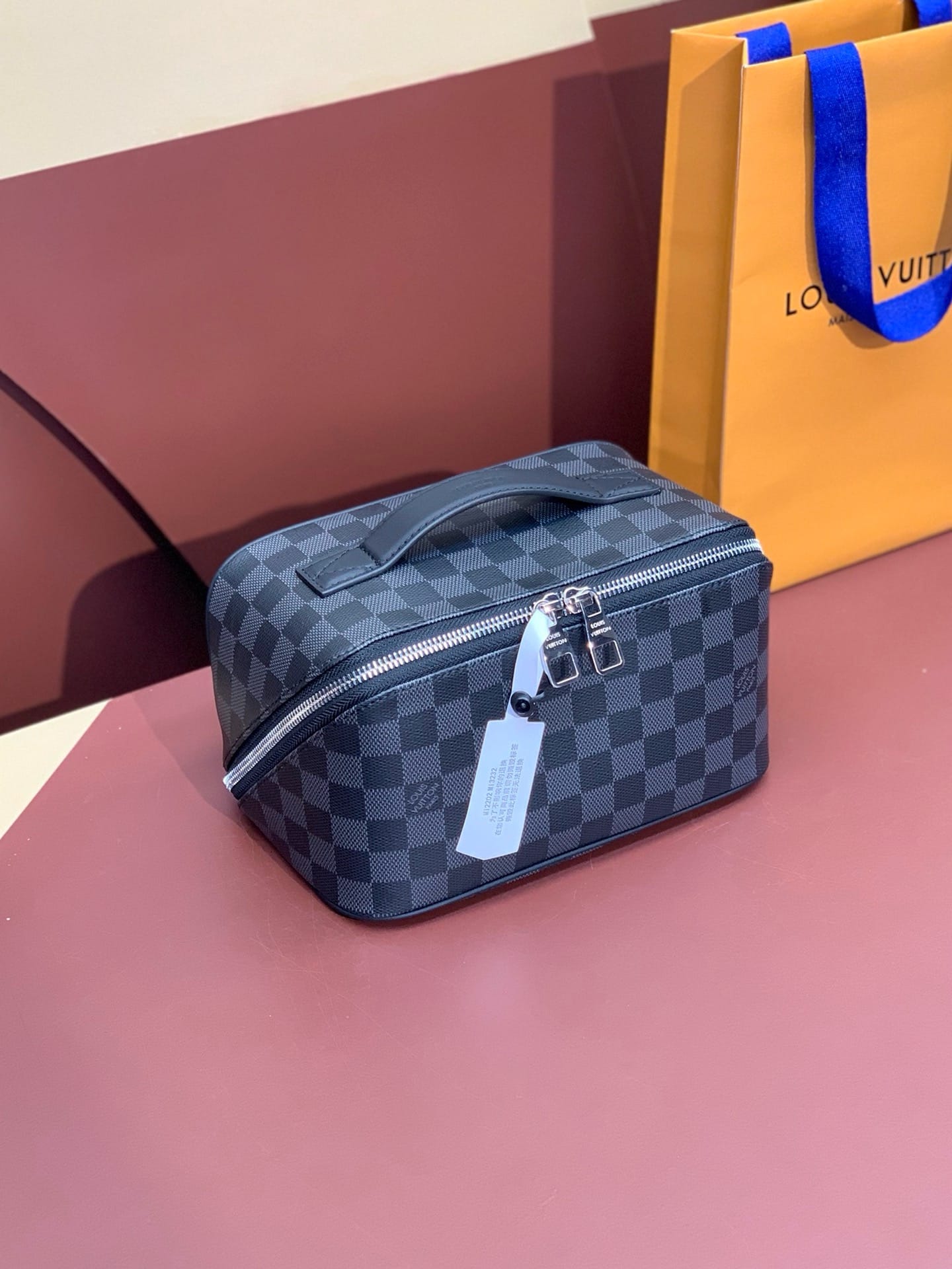 Toiletry Bag Louis Vuitton M11508.1
