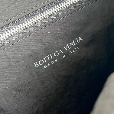 Postino Bottega Veneta 776524