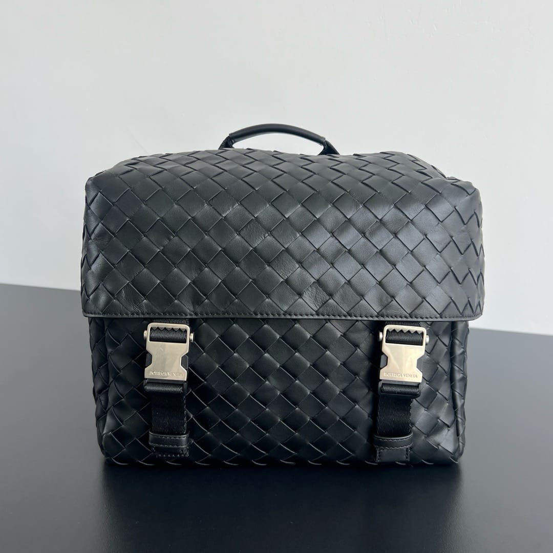 Postino Bottega Veneta 776524