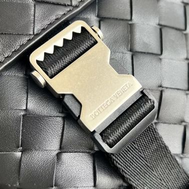 Postino Bottega Veneta 776524