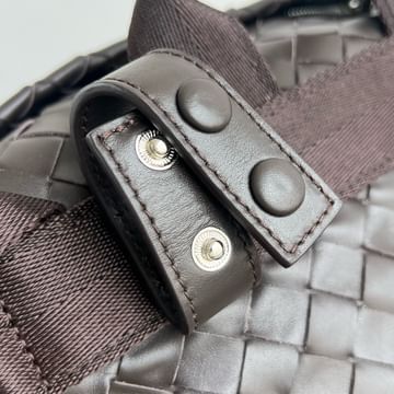 Postino Bottega Veneta 776524.1
