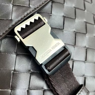 Postino Bottega Veneta 776524.1