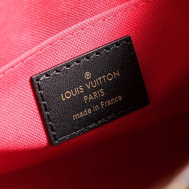 OnTheGo BB Louis Vuitton M46839