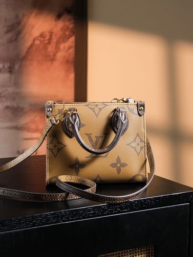OnTheGo BB Louis Vuitton M46839