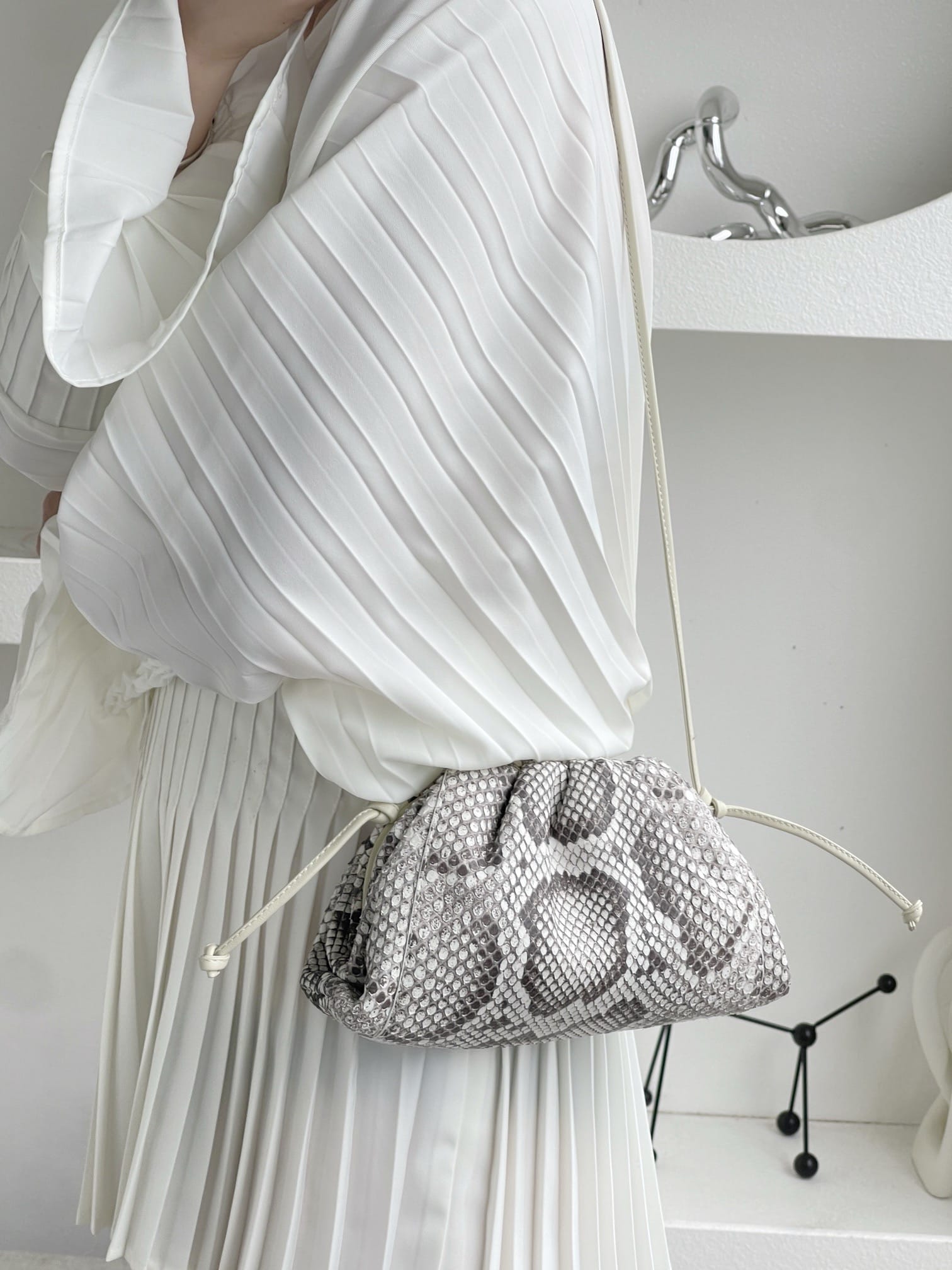 Pouch Bottega Veneta 585852