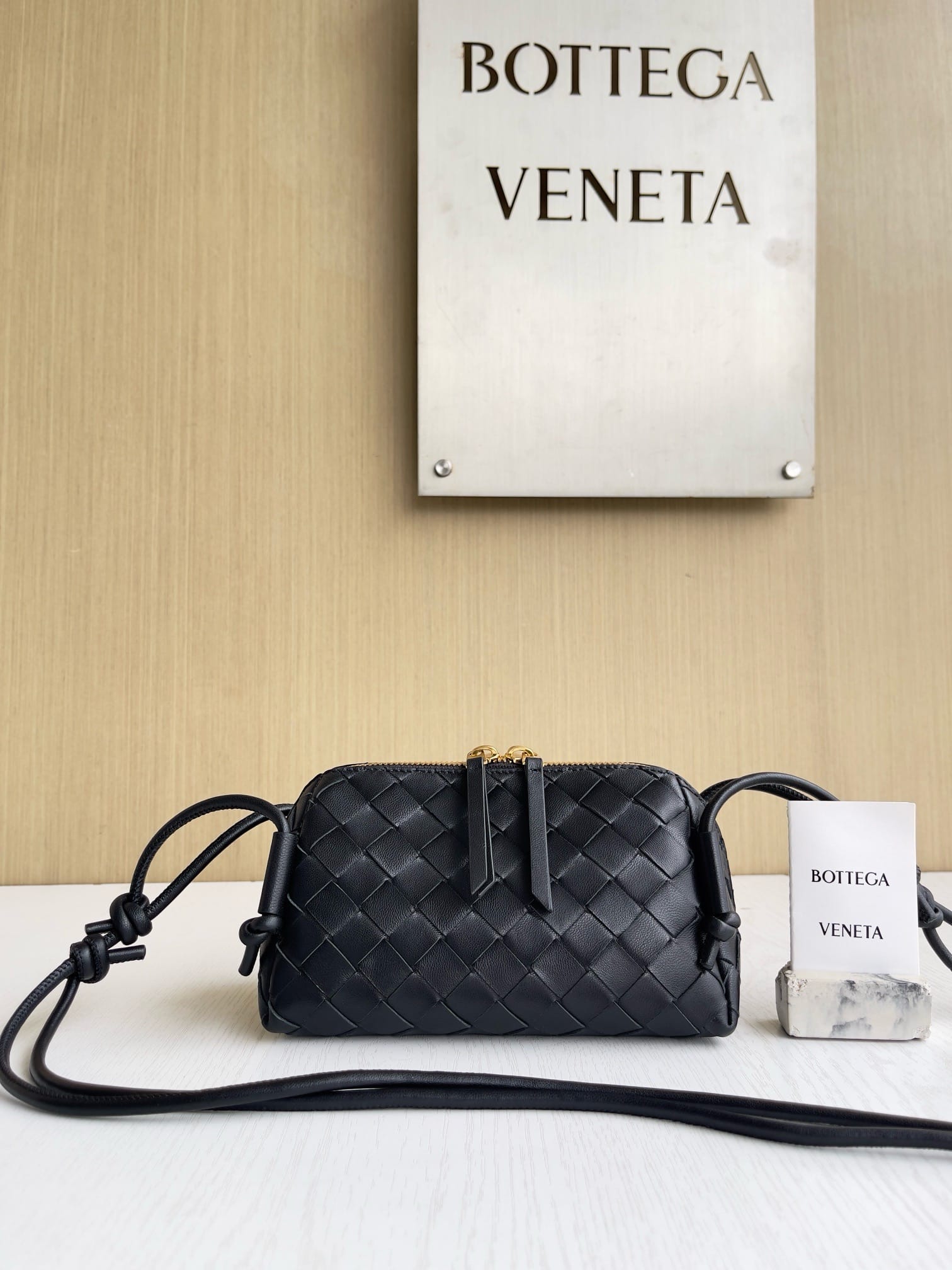 Intrecciato Concert Pouch Bottega Veneta 794258