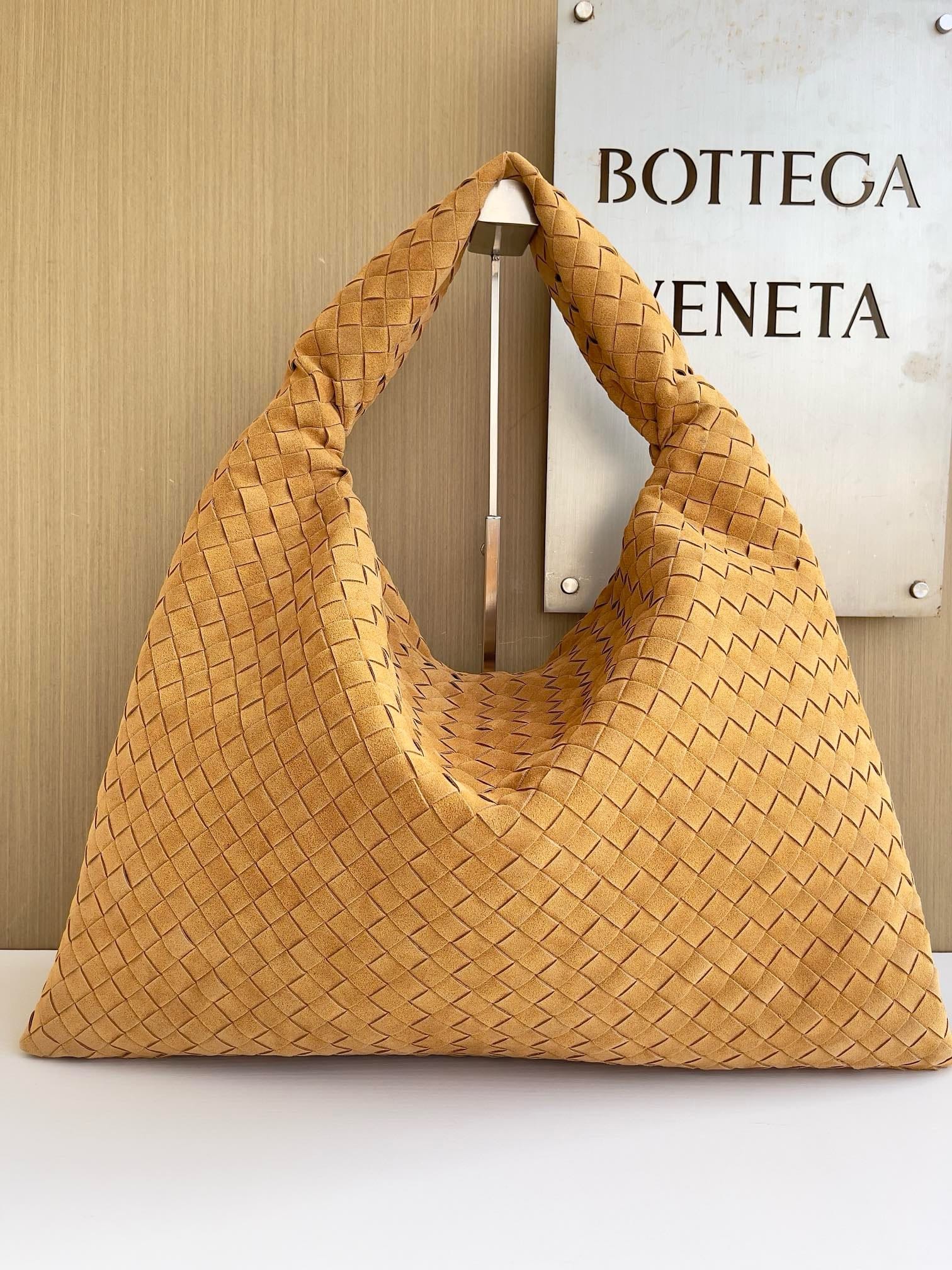 Hop 53cm Bottega Veneta 763970.6