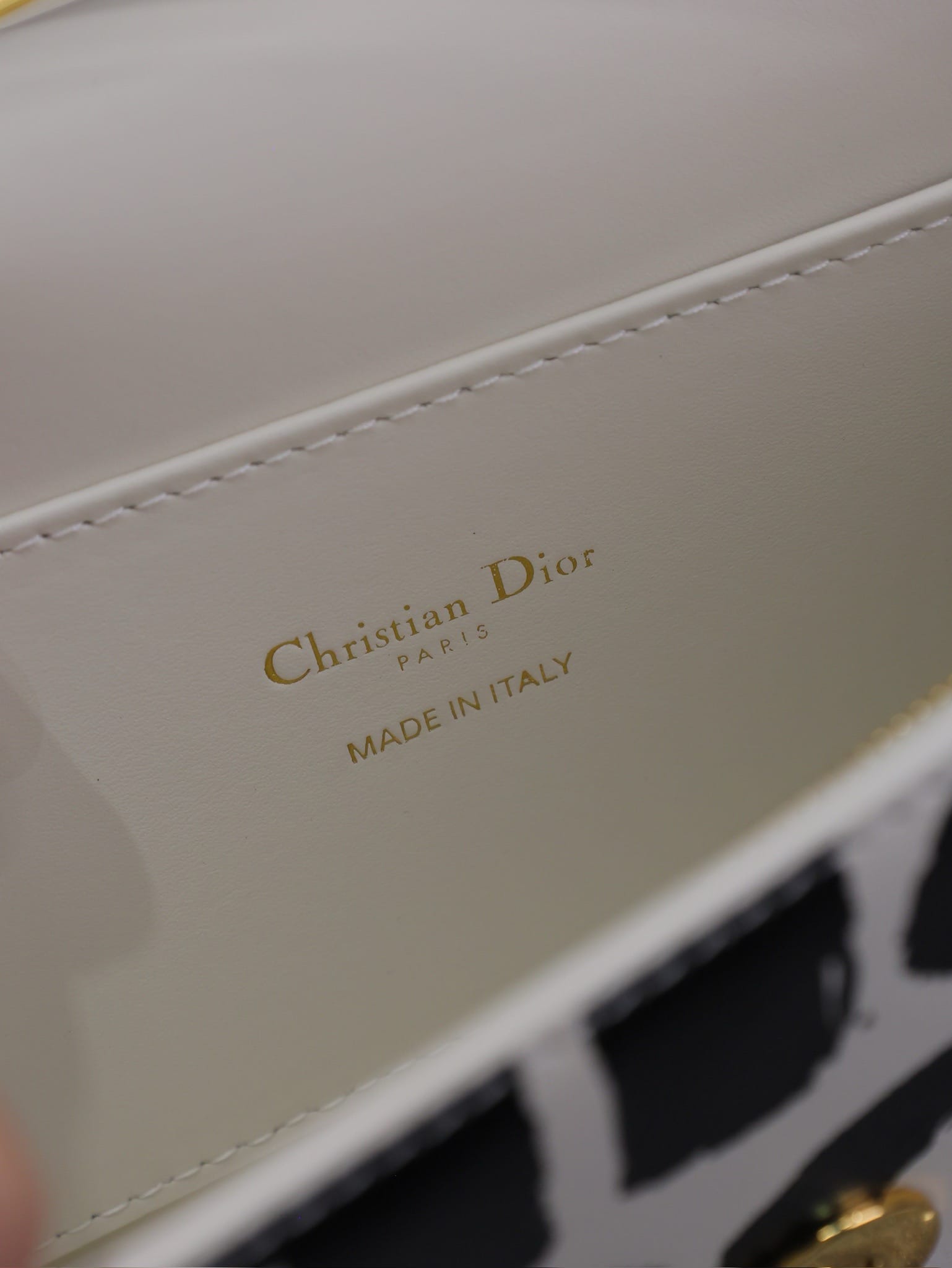 Miss Dior Graffiti Dior 2610.1