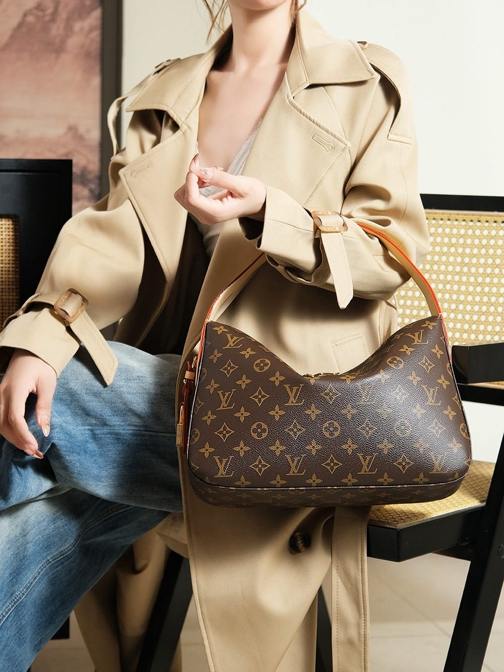 Slouchy Louis Vuitton M12098