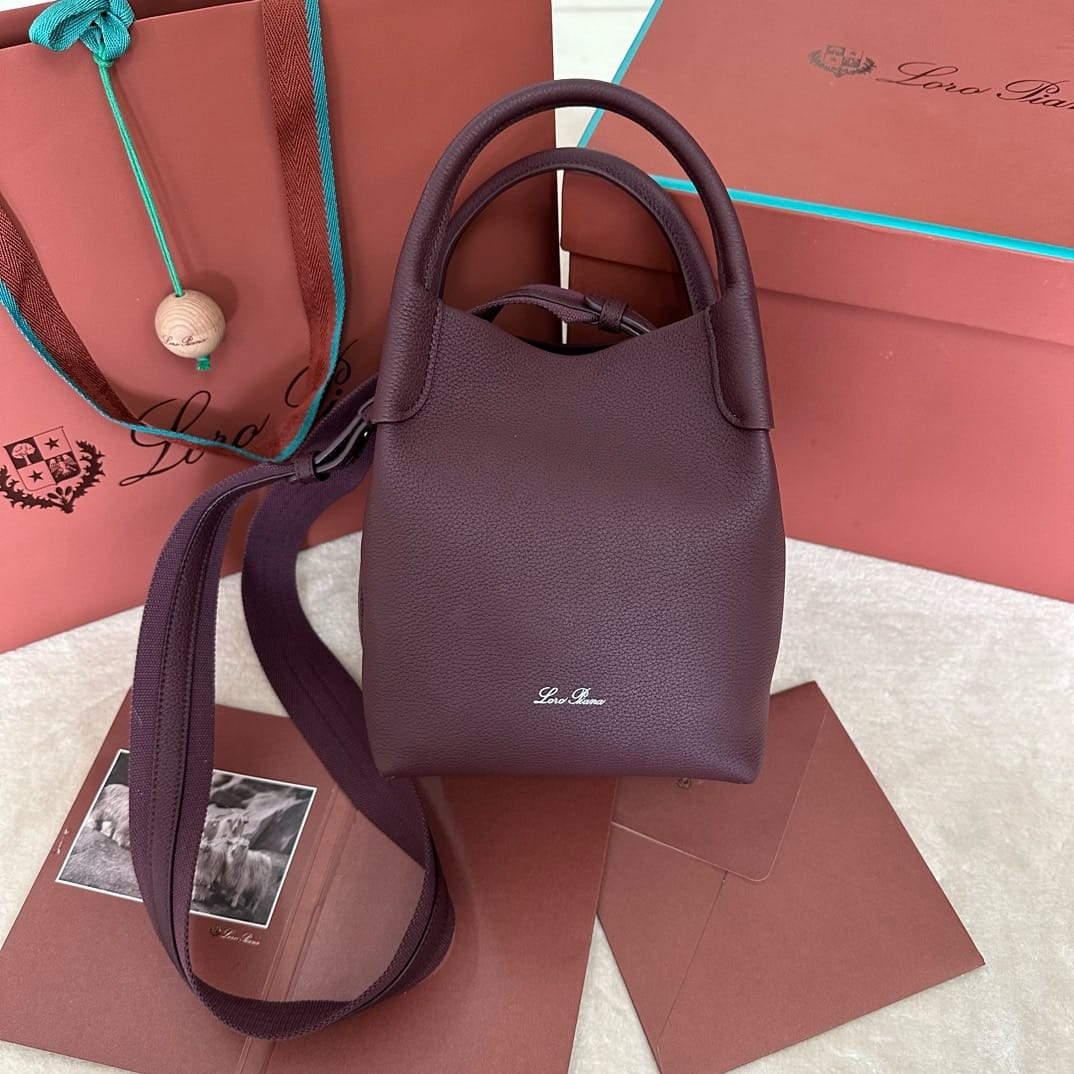 Bale 17 Loro Piana LPB.10