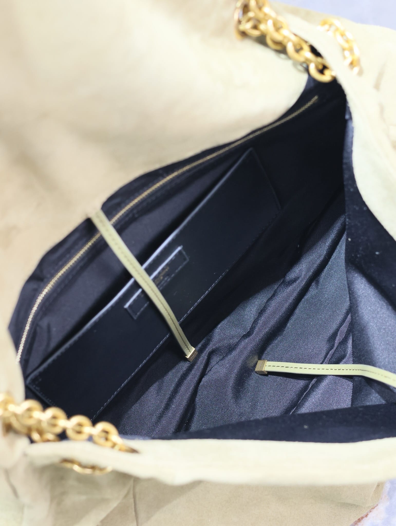 Jamie Saint Laurent 742431