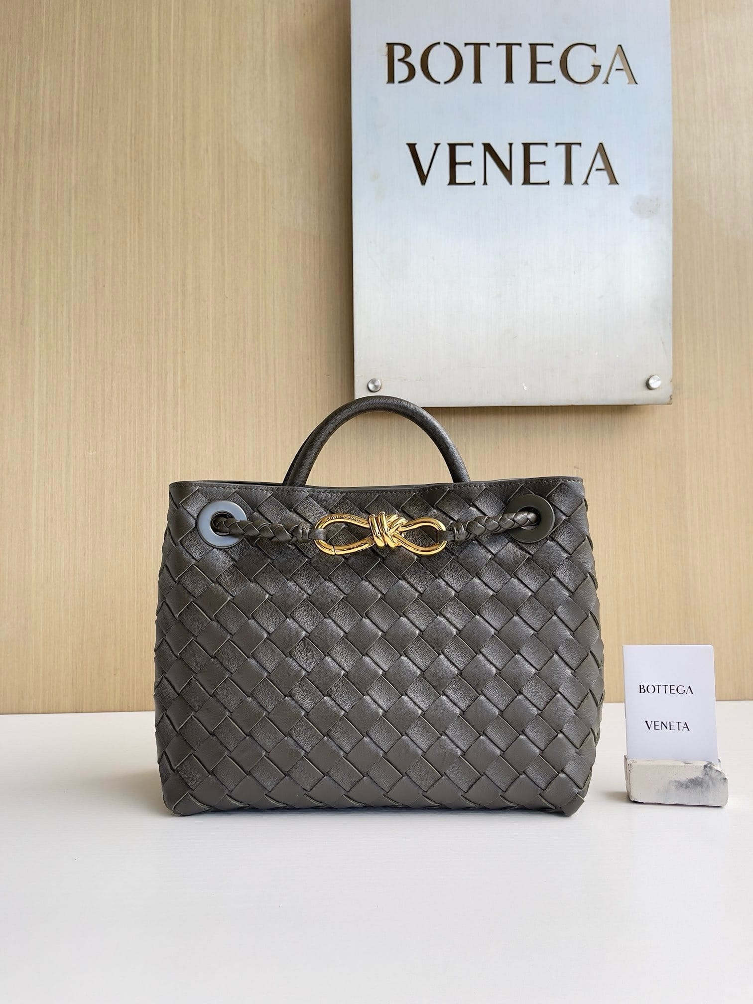 Andiamo Bottega Veneta 743568