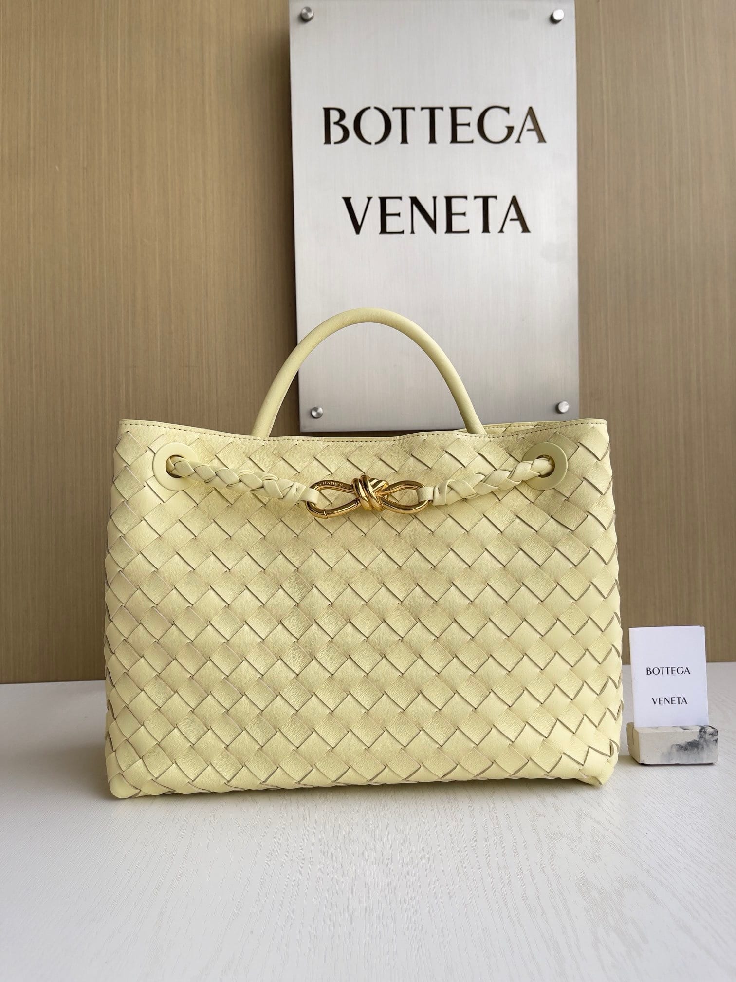 Andiamo Bottega Veneta 743572