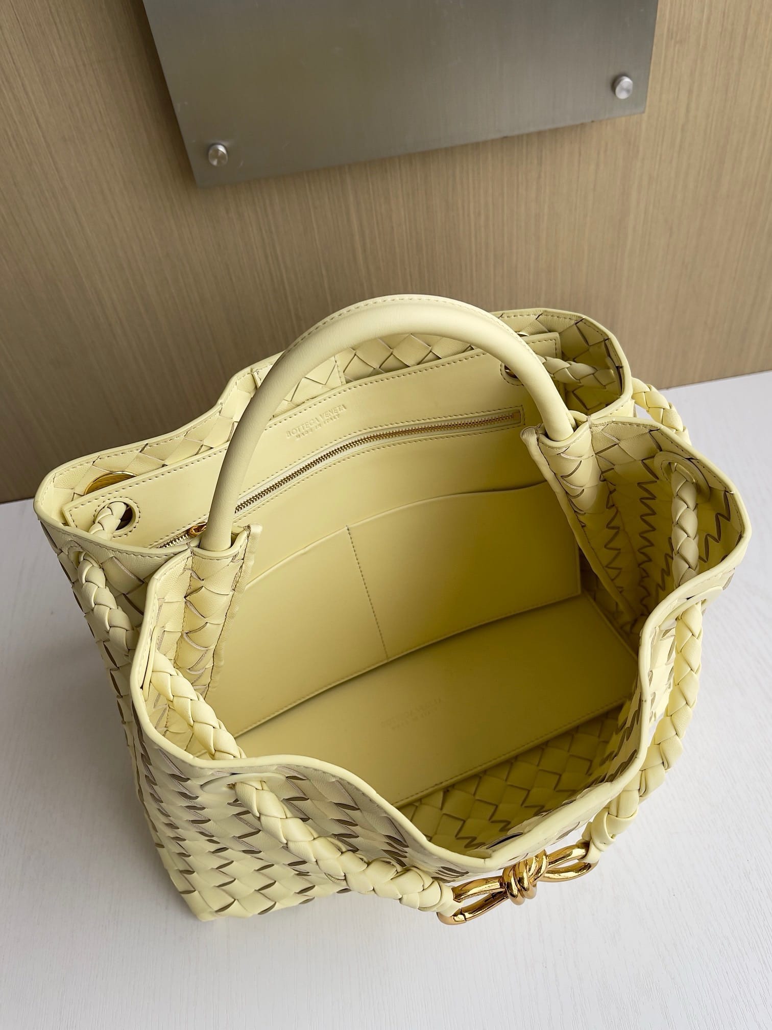 Andiamo Bottega Veneta 743572