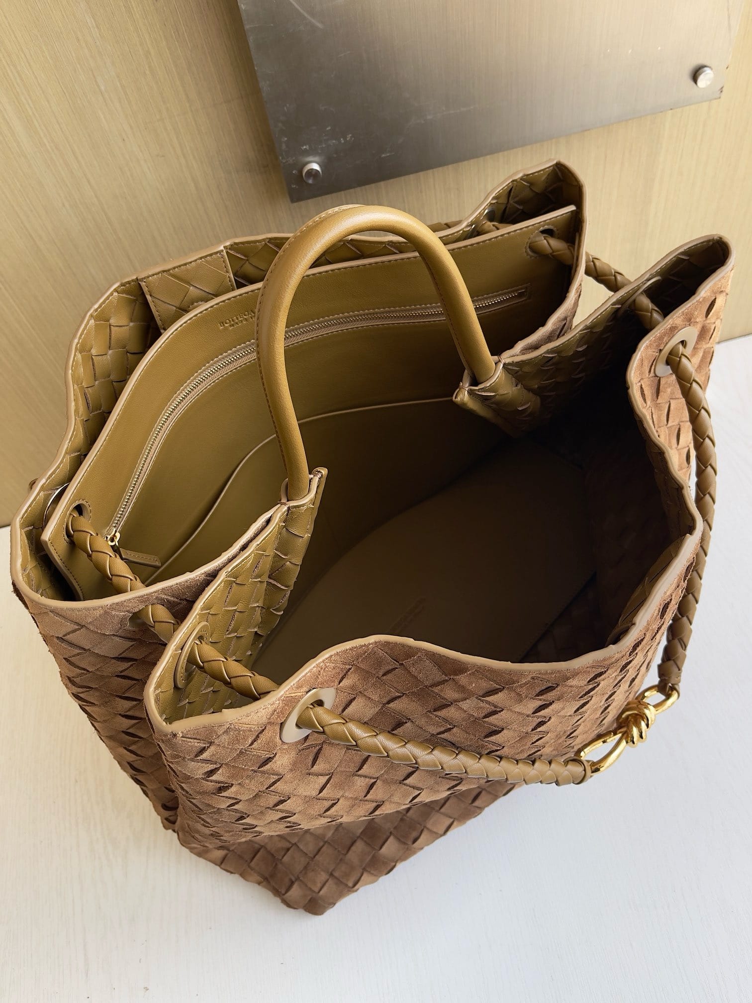 Andiamo Bottega Veneta 743575