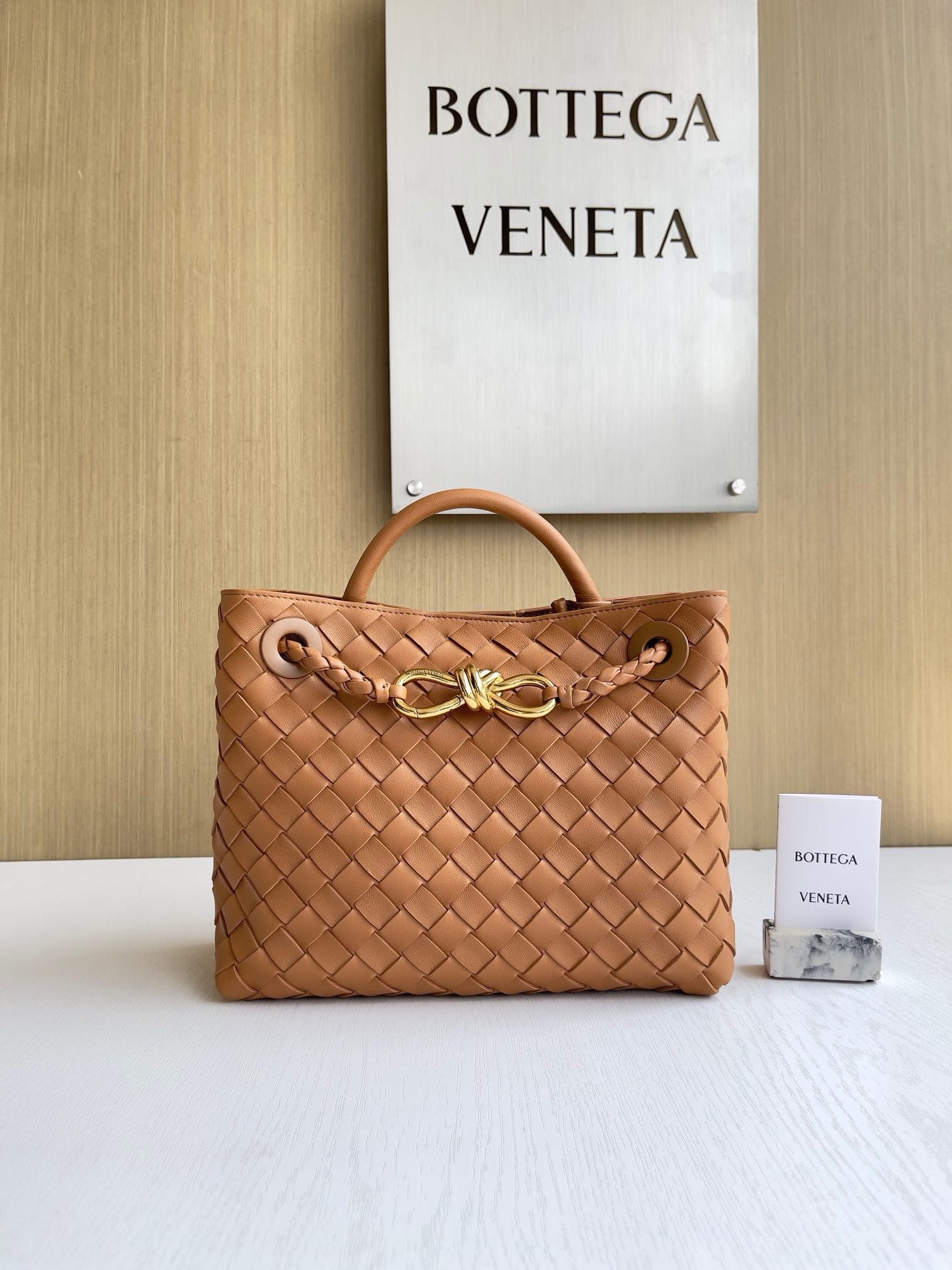 Andiamo Bottega Veneta 743568.111