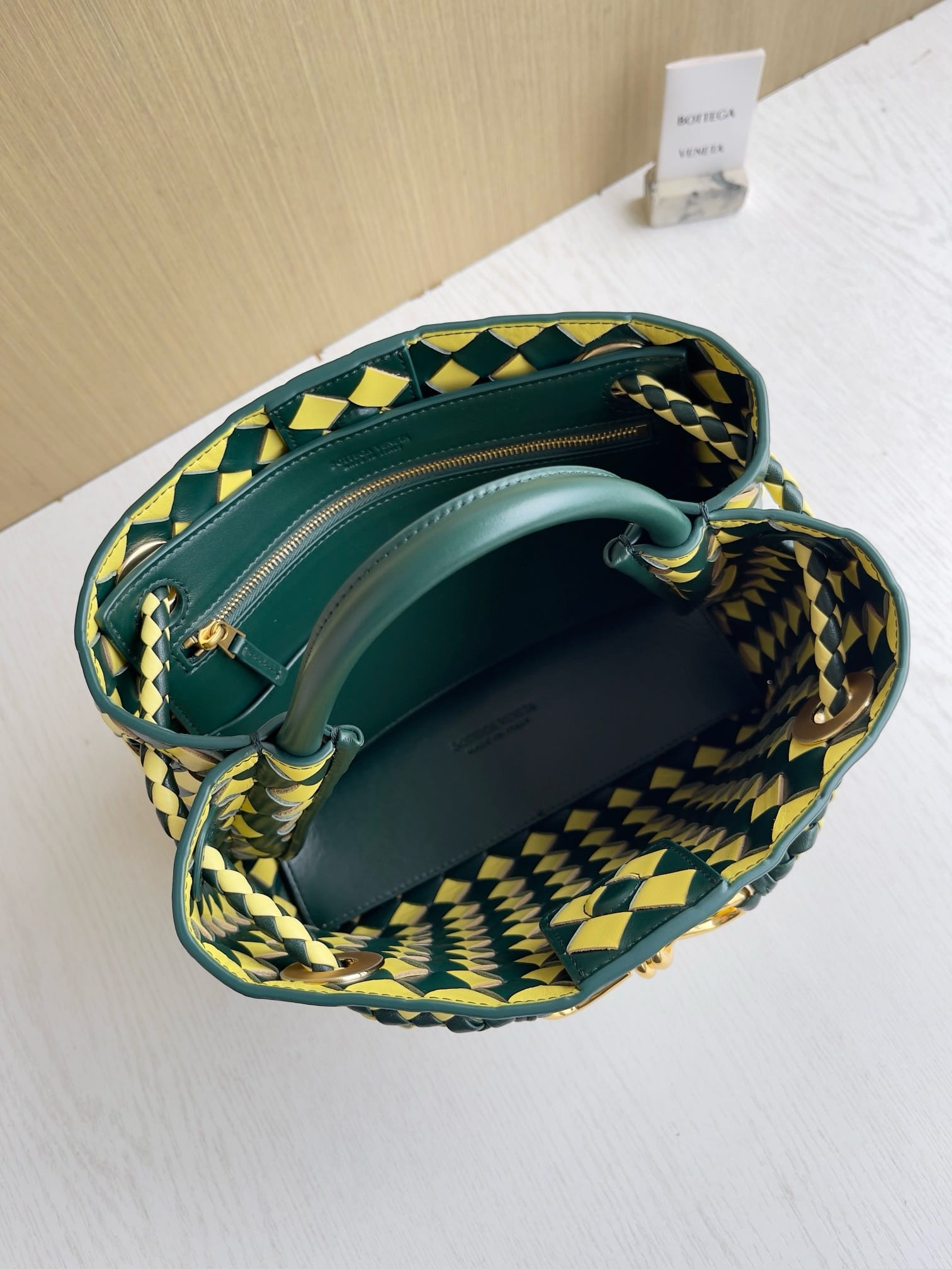 Andiamo Bottega Veneta 743568.189