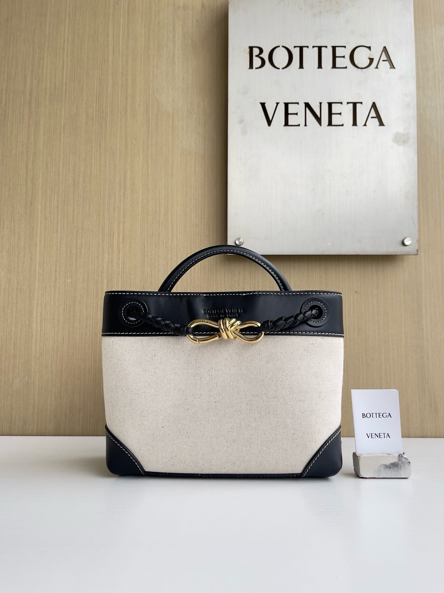 Andiamo Bottega Veneta 743568.39