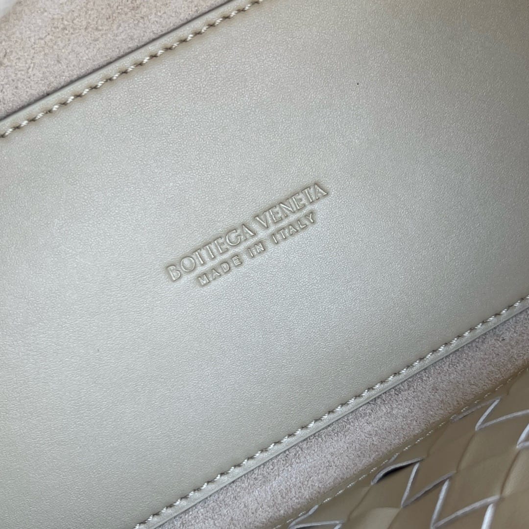 Andiamo Bottega Veneta 743572.189