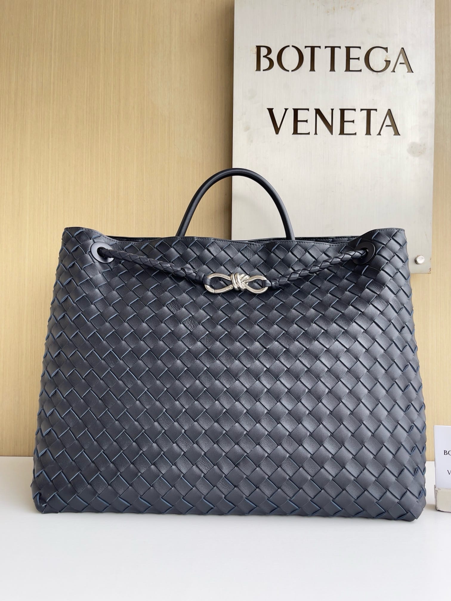 Andiamo Bottega Veneta 743575.3