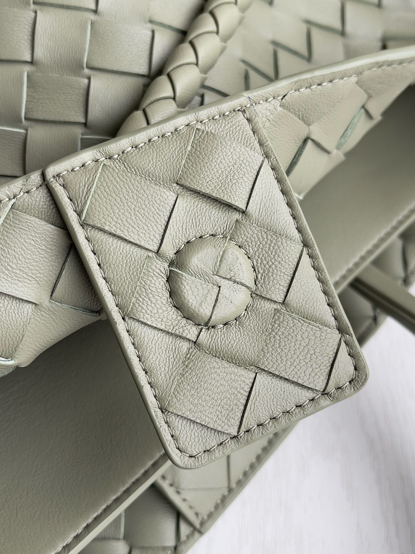 Andiamo Bottega Veneta 743575.4