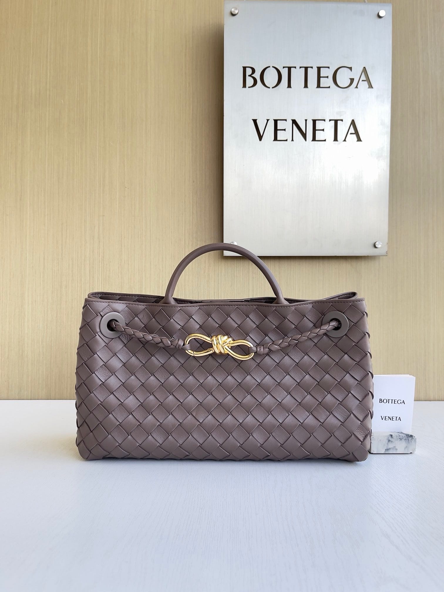 Andiamo East-west Bottega Veneta 754990.1