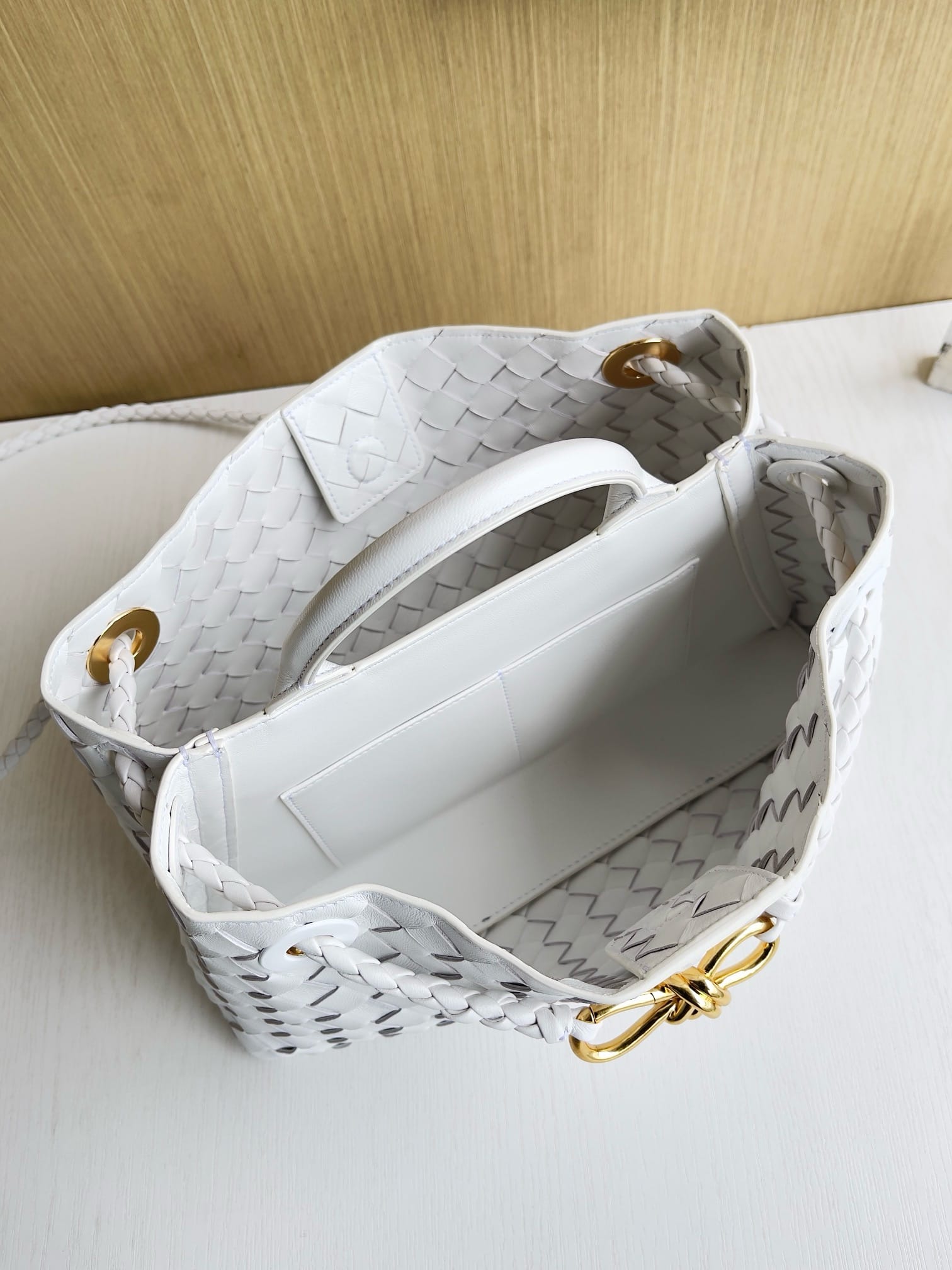 Andiamo East-west Bottega Veneta 754990.2