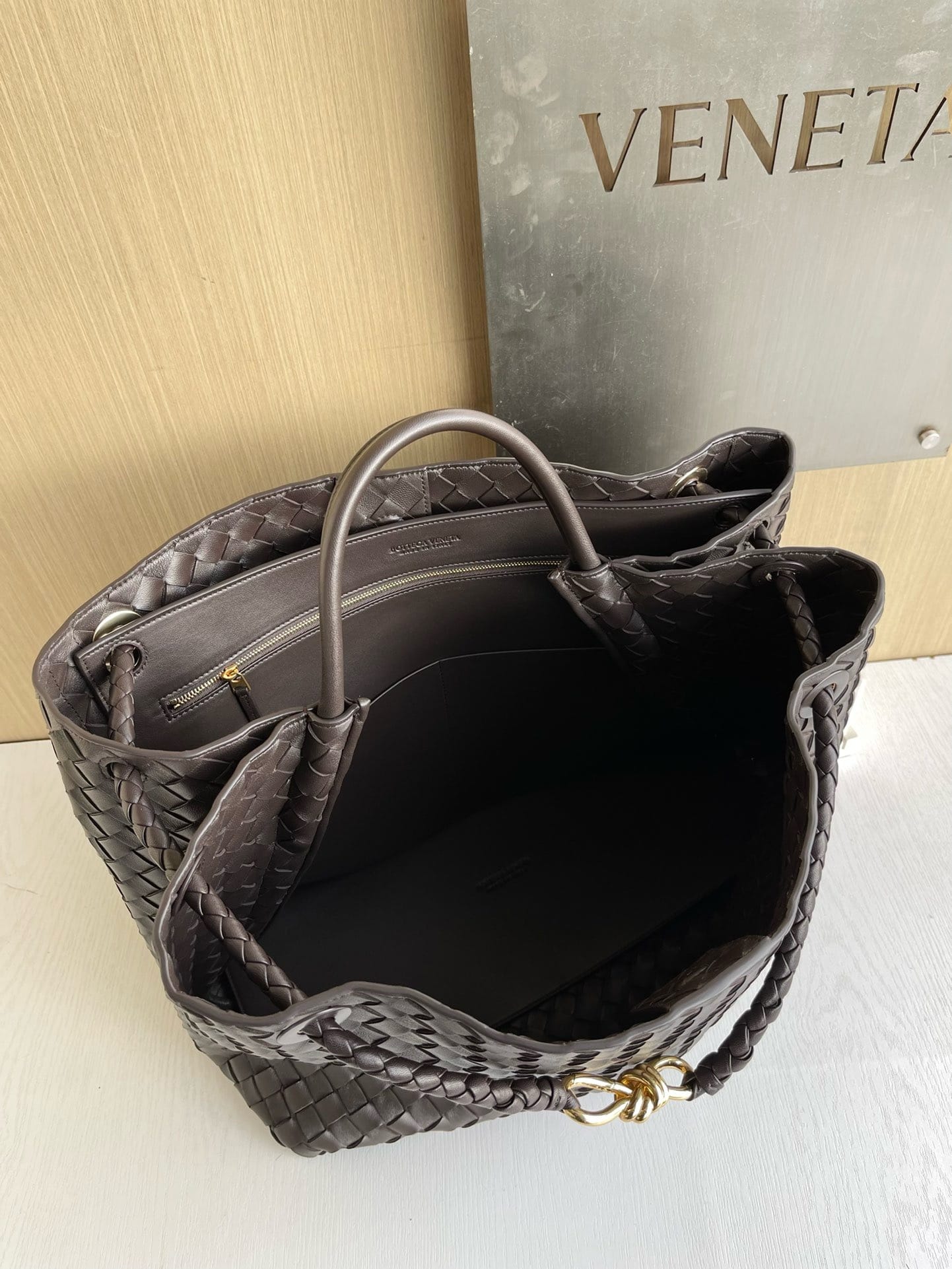 Andiamo Bottega Veneta 743575.11