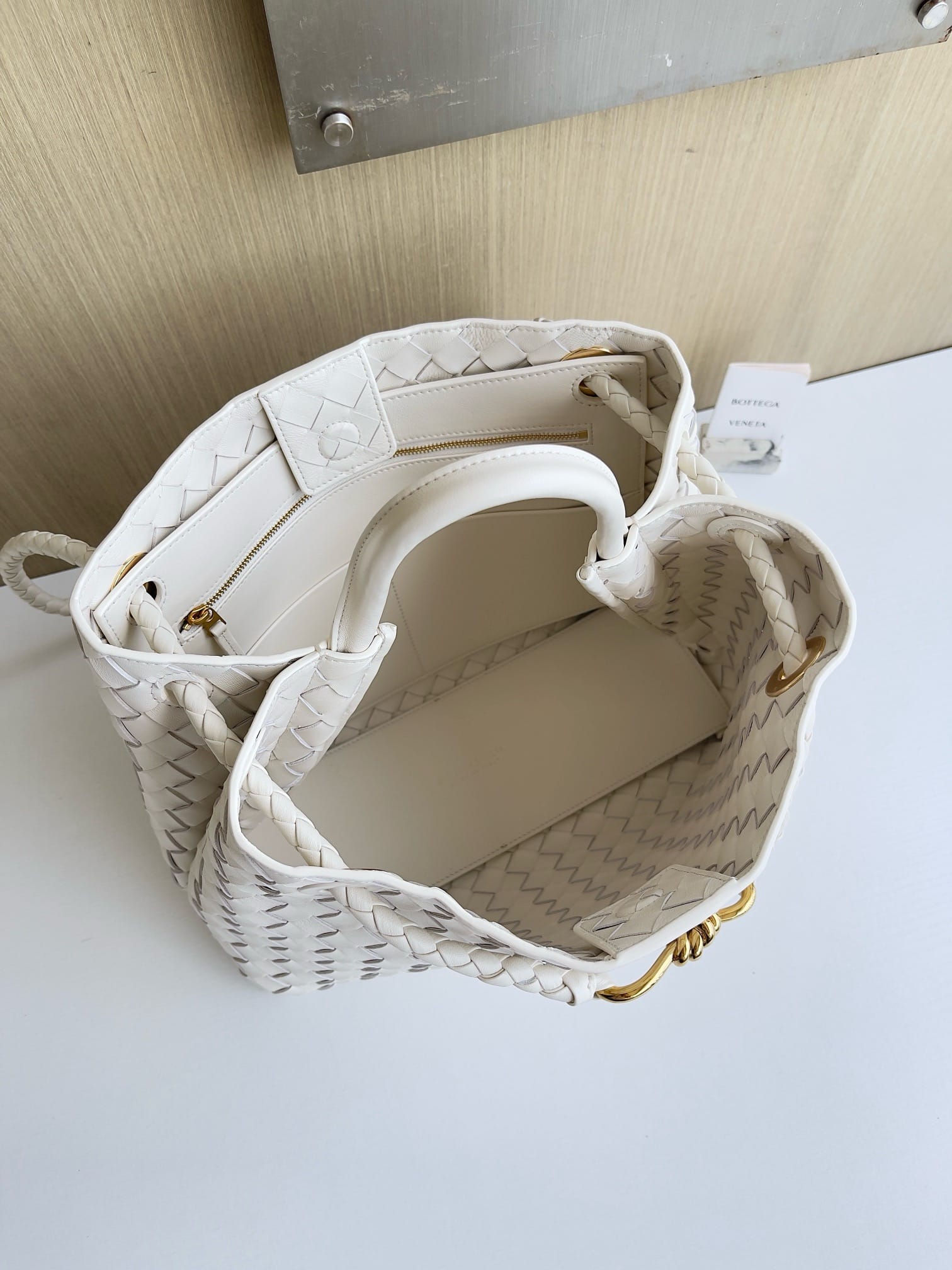 Andiamo Bottega Veneta 743572.333