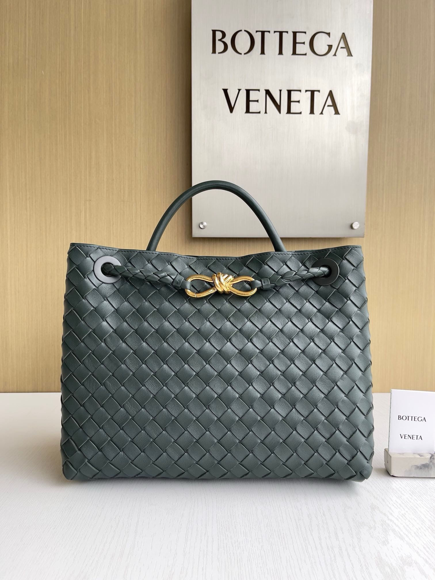 Andiamo Bottega Veneta 743572.444
