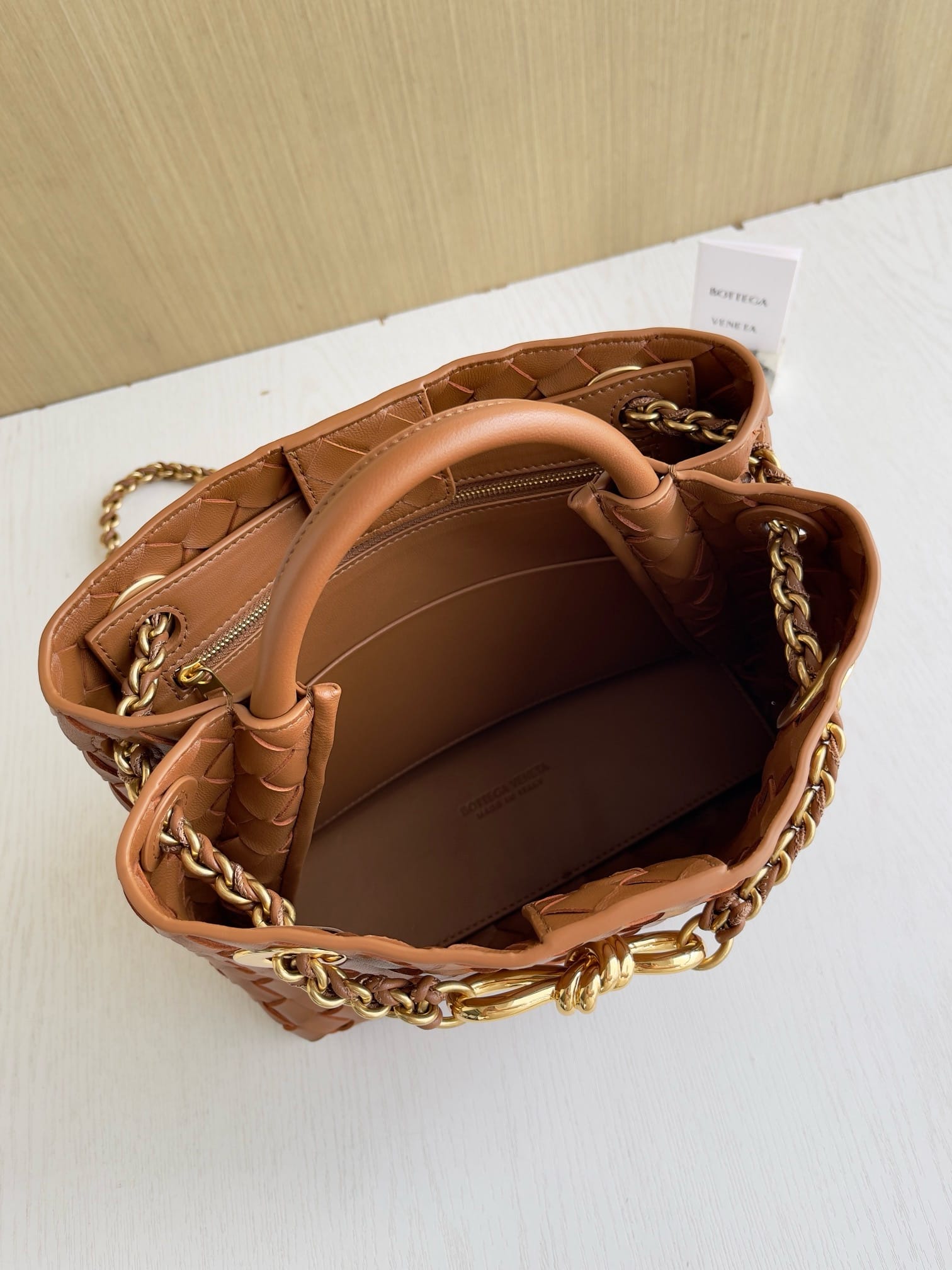 Andiamo Bottega Veneta 786008.8