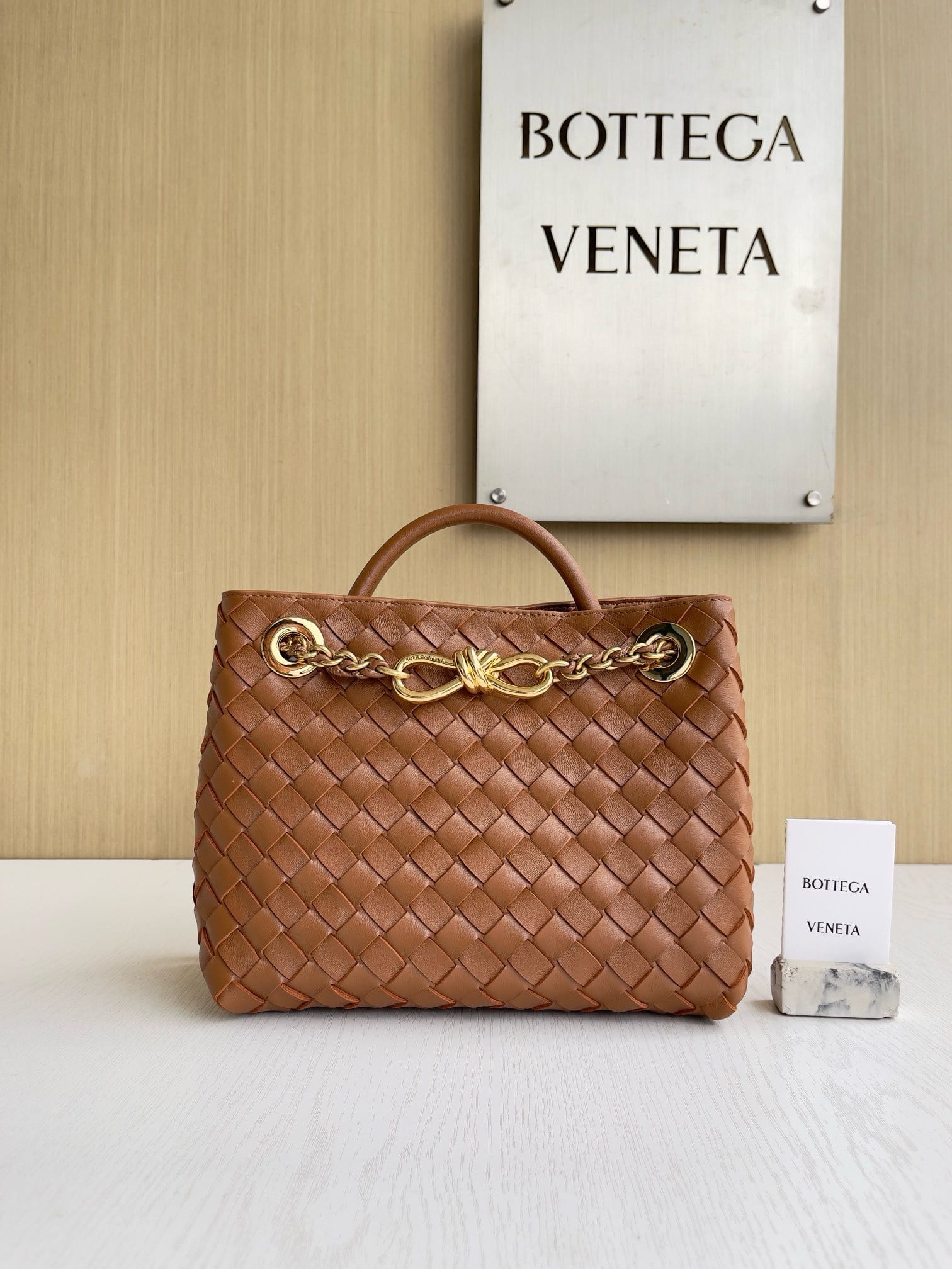 Andiamo Bottega Veneta 786008.8
