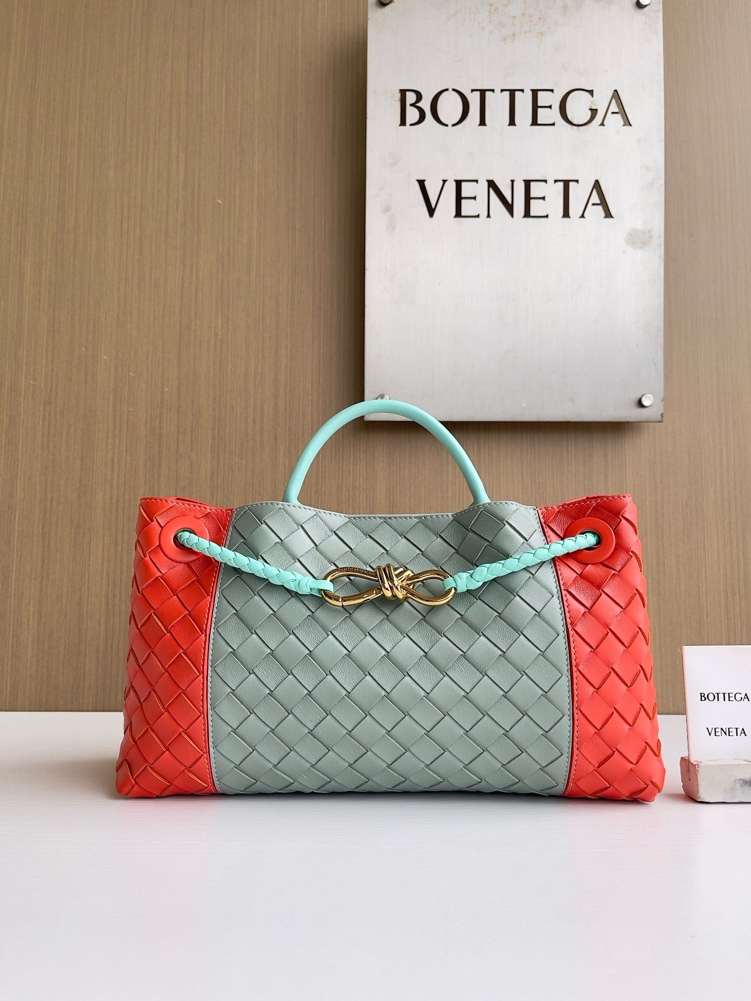 Andiamo East-west Bottega Veneta 796605.15