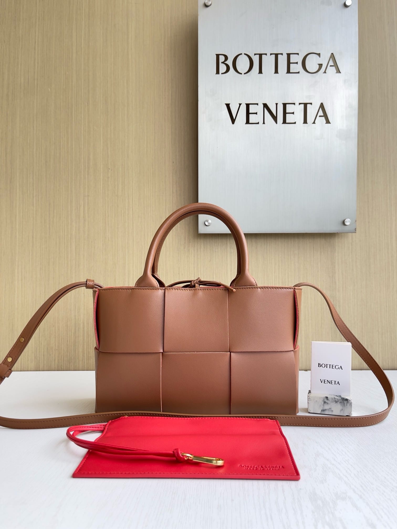 Arco tote Bottega Veneta 709337.11