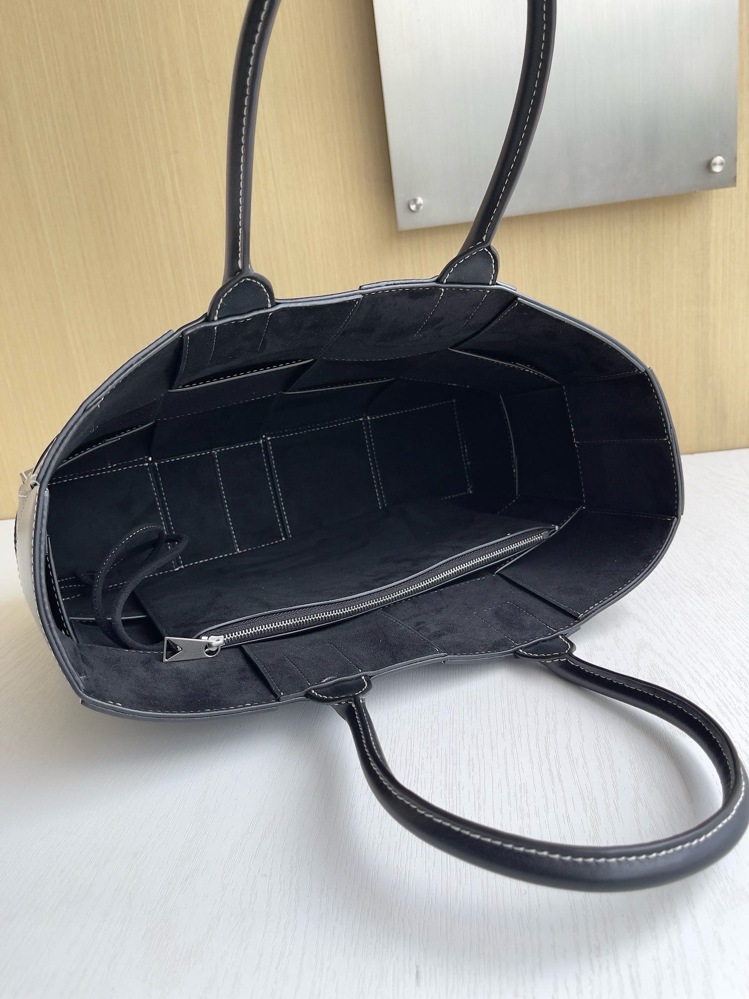 Arco tote Bottega Veneta 756682.1